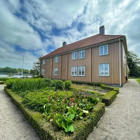 بيت للعطل Bestemors Hus - Med Kystnaer Beliggenhet فردريكسْتاد