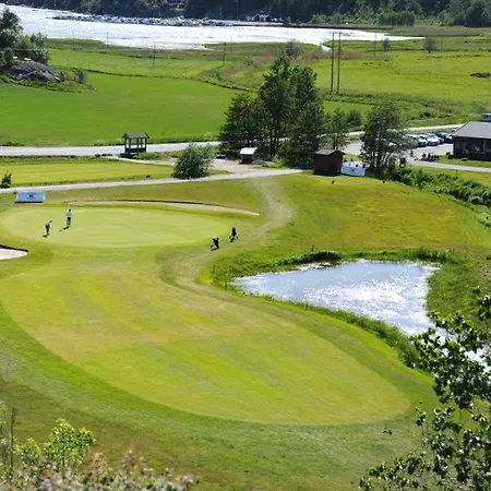 Bestemors Hus - Med Kystnaer Beliggenhet بيت للعطل *