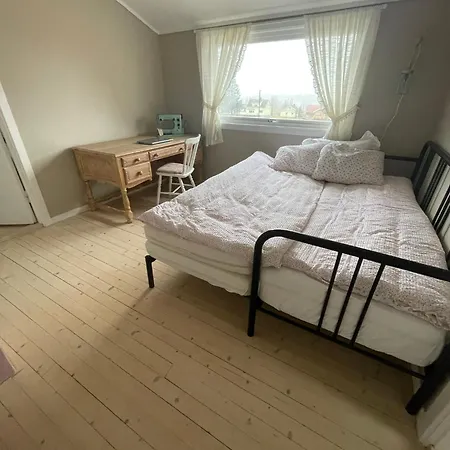 Bestemors Hus - Med Kystnaer Beliggenhet Holiday home