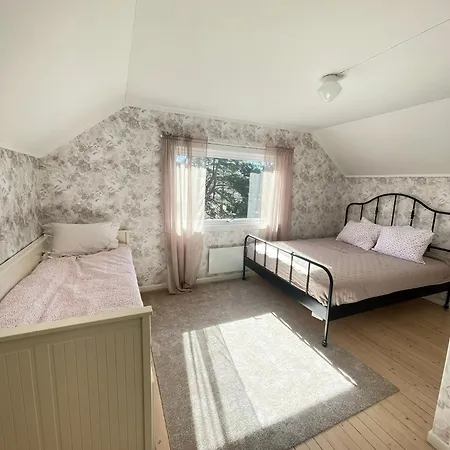 Bestemors Hus - Med Kystnaer Beliggenhet * فردريكسْتاد