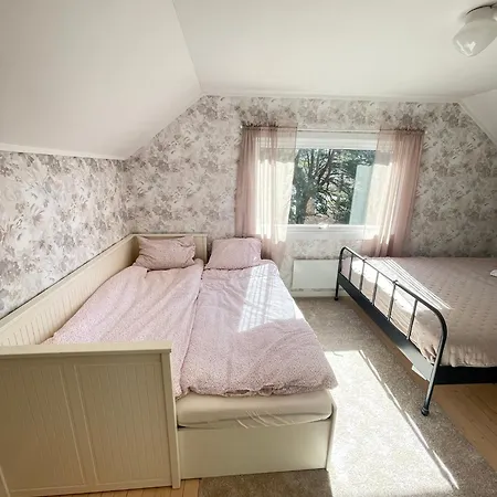 Bestemors Hus - Med Kystnaer Beliggenhet