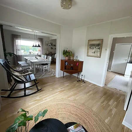 Bestemors Hus - Med Kystnaer Beliggenhet * فردريكسْتاد