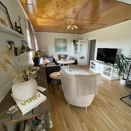 Bestemors Hus - Med Kystnaer Beliggenhet بيت للعطل *