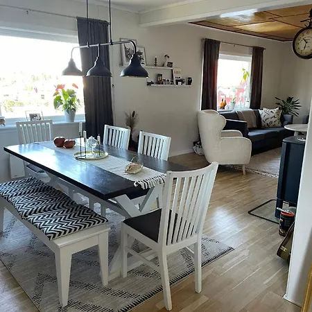 Bestemors Hus - Med Kystnaer Beliggenhet 別荘