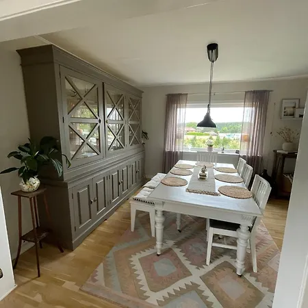 Bestemors Hus - Med Kystnaer Beliggenhet *